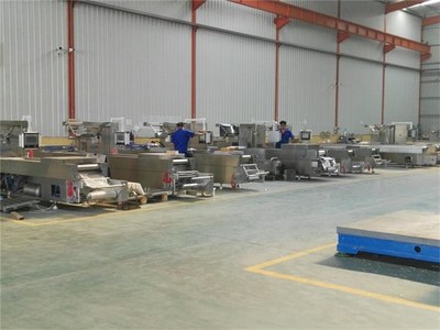 天津滾動(dòng)式自動(dòng)包裝機(jī)制造商-諸城廣元機(jī)械