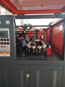 本誠(chéng)機(jī)械廣口手插式自動(dòng)吹瓶機(jī) 高效食品包裝塑料瓶吹瓶生產(chǎn)解決方案